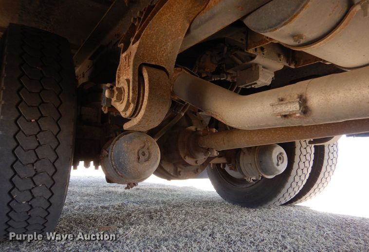 image for item LJ9887 2006 Blue Bird All American FE  school bus