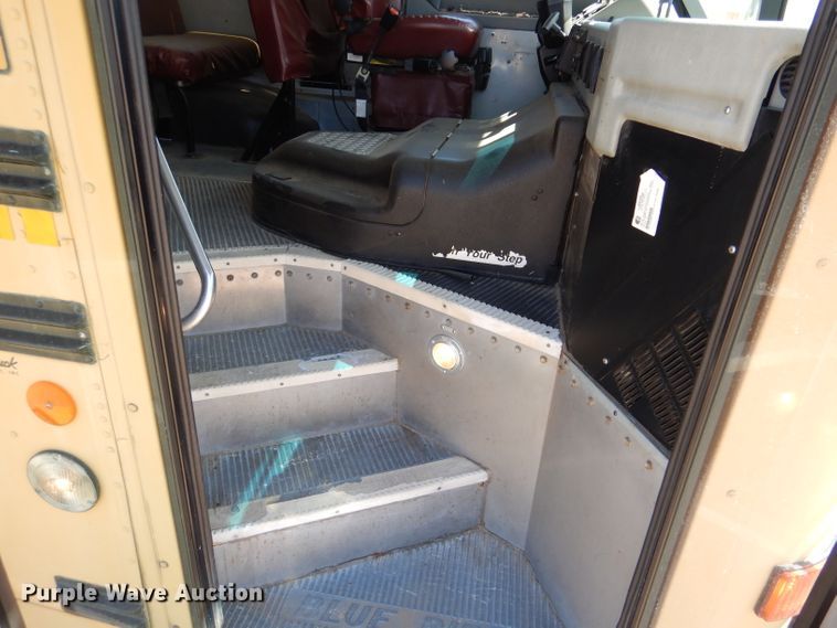 image for item LJ9887 2006 Blue Bird All American FE  school bus