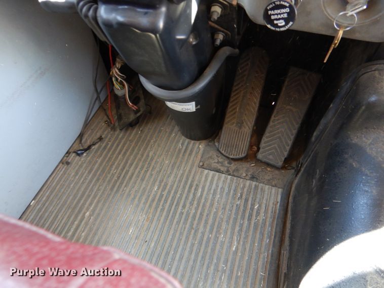 image for item LJ9887 2006 Blue Bird All American FE  school bus