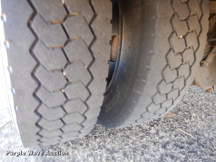 image for item LJ9887 2006 Blue Bird All American FE  school bus