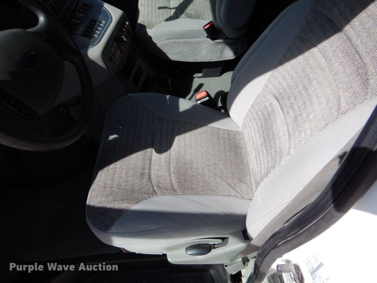 image for item LJ9928 2004 Ford E450  ambulance