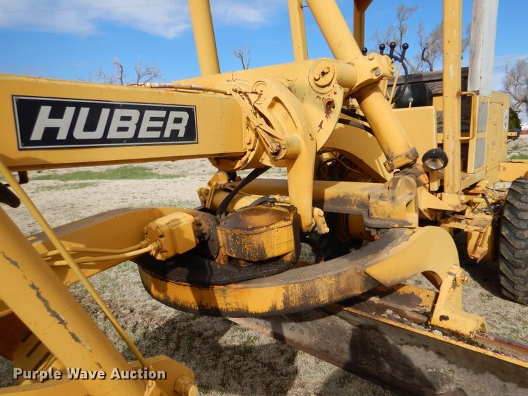 image for item LJ9946 1976 Huber F-1500M  rigid frame motor grader