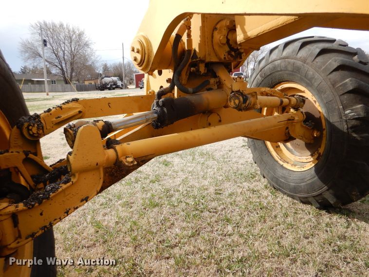 image for item LJ9946 1976 Huber F-1500M  rigid frame motor grader