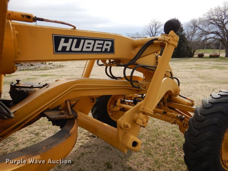 image for item LJ9946 1976 Huber F-1500M  rigid frame motor grader