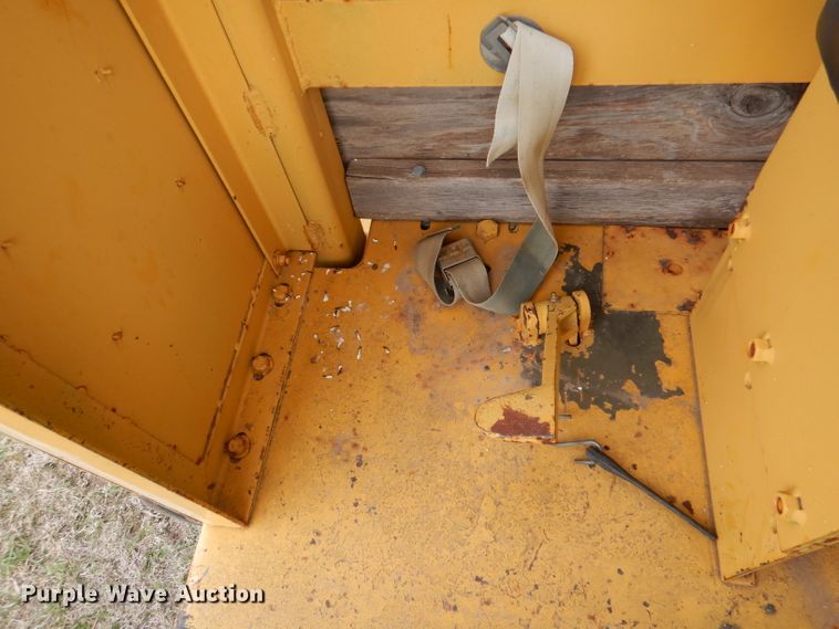 image for item LJ9946 1976 Huber F-1500M  rigid frame motor grader