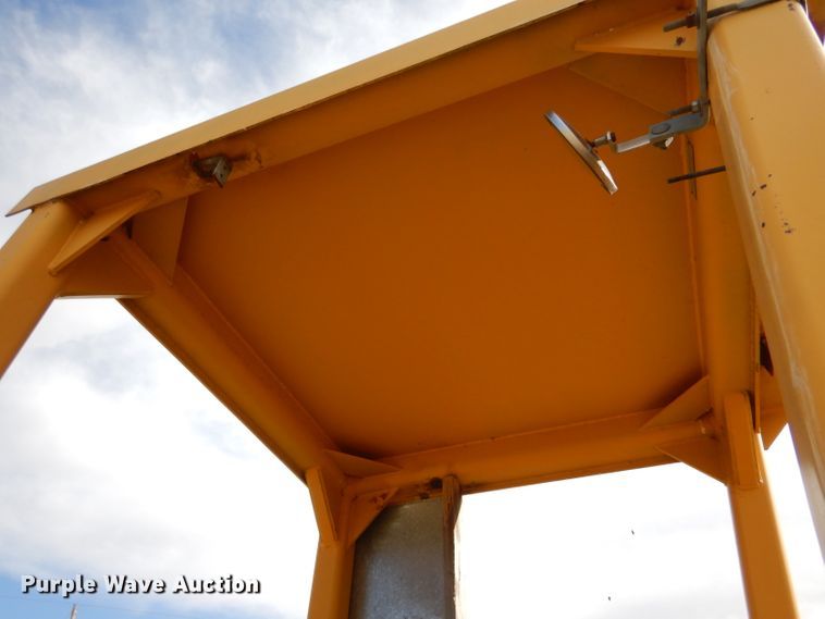 image for item LJ9946 1976 Huber F-1500M  rigid frame motor grader