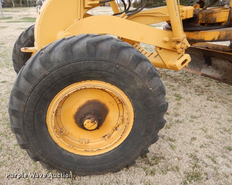 image for item LJ9946 1976 Huber F-1500M  rigid frame motor grader