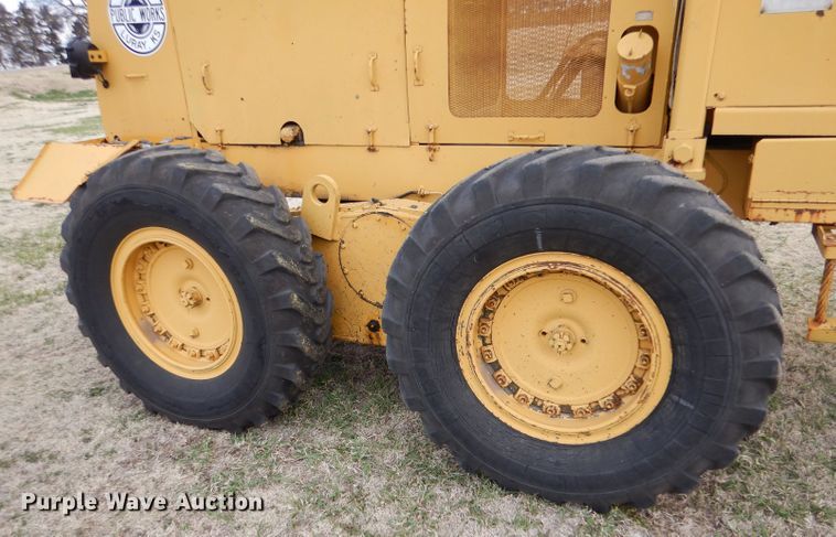 image for item LJ9946 1976 Huber F-1500M  rigid frame motor grader