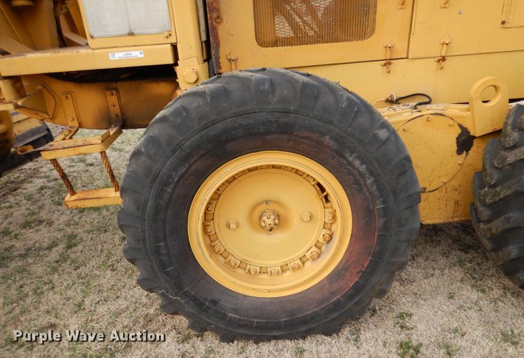 image for item LJ9946 1976 Huber F-1500M  rigid frame motor grader