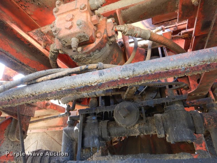 image for item LJ9947 1985 GMC Sierra 7000  oil distributor truck