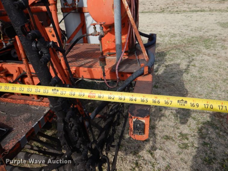 image for item LJ9947 1985 GMC Sierra 7000  oil distributor truck