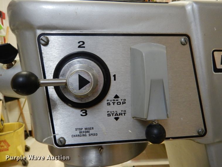 image for item LJ9949 Hobart D300  mixer