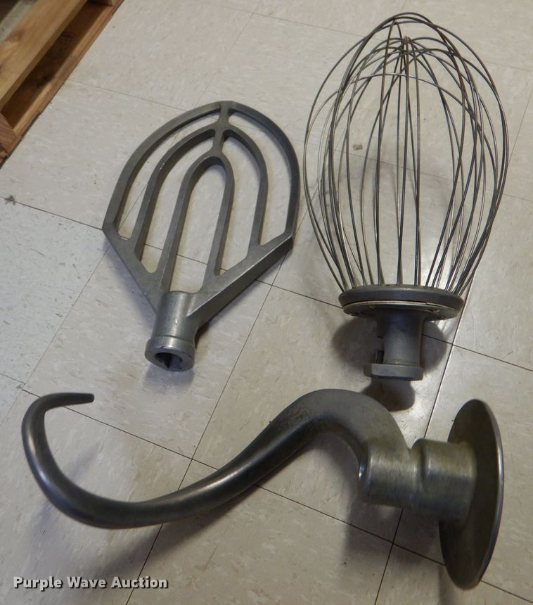 image for item LJ9949 Hobart D300  mixer