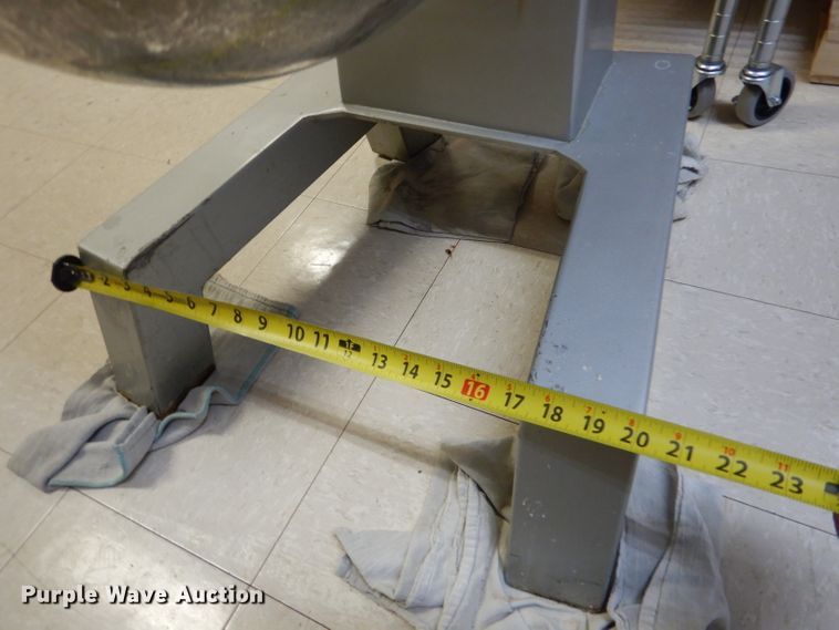 image for item LJ9949 Hobart D300  mixer