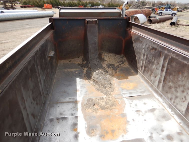 image for item LJ9955 1993 Mack RD690S  dump truck