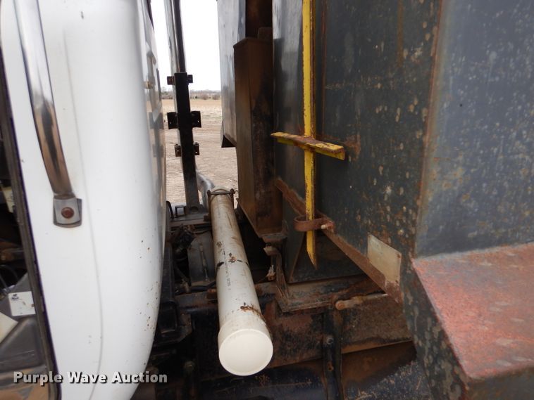 image for item LJ9955 1993 Mack RD690S  dump truck