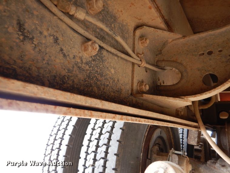 image for item LJ9955 1993 Mack RD690S  dump truck