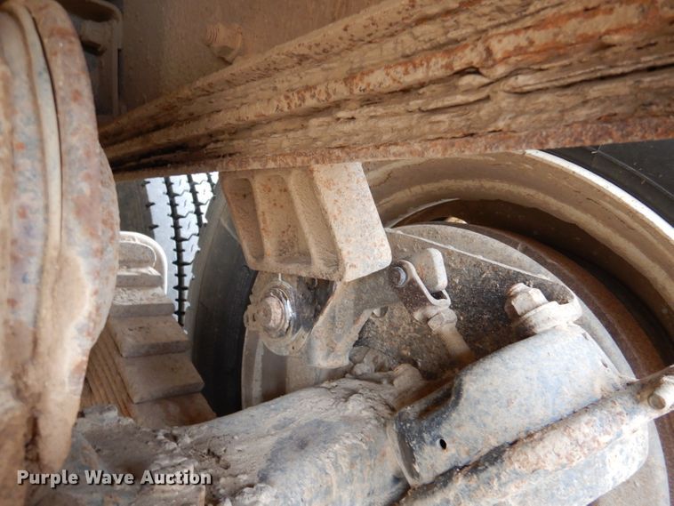 image for item LJ9955 1993 Mack RD690S  dump truck