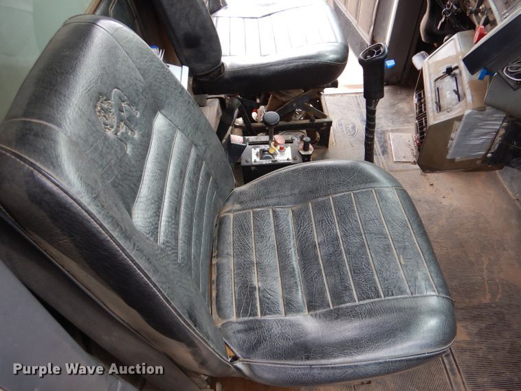 image for item LJ9955 1993 Mack RD690S  dump truck