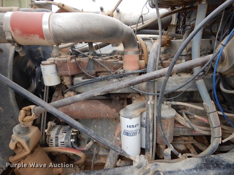 image for item LJ9955 1993 Mack RD690S  dump truck