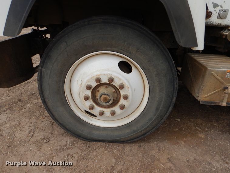 image for item LJ9955 1993 Mack RD690S  dump truck