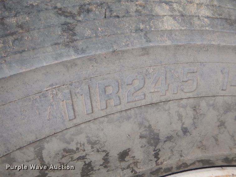 image for item LJ9955 1993 Mack RD690S  dump truck