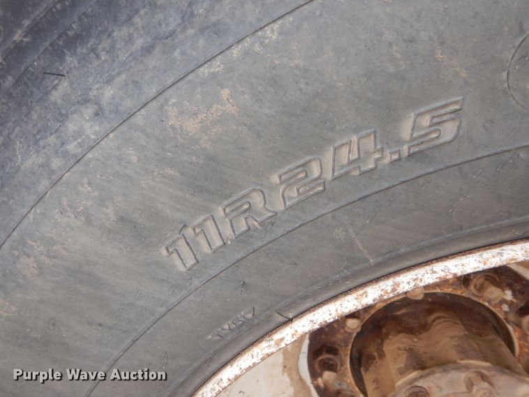 image for item LJ9955 1993 Mack RD690S  dump truck