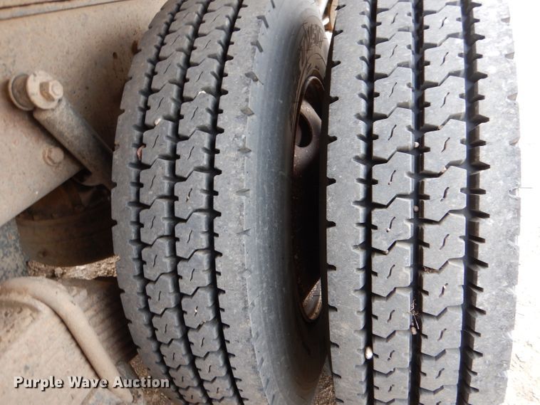 image for item LJ9955 1993 Mack RD690S  dump truck