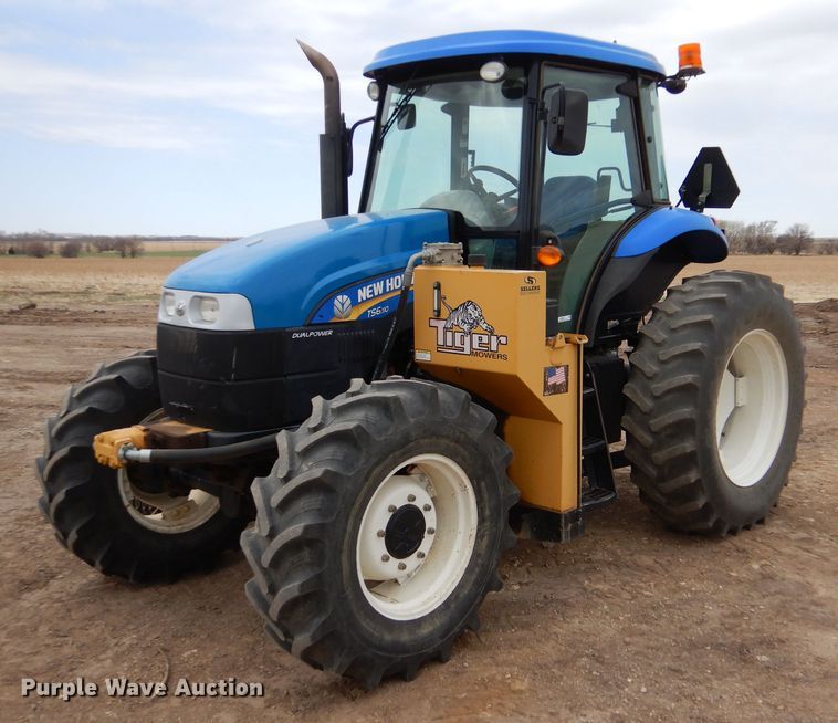 image for item LJ9956 2014 New Holland TS6.110  MFWD tractor