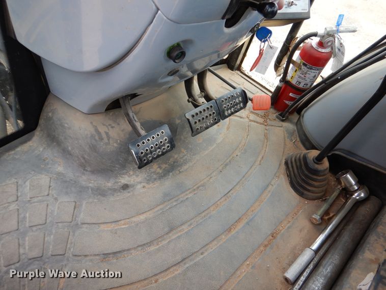 image for item LJ9956 2014 New Holland TS6.110  MFWD tractor