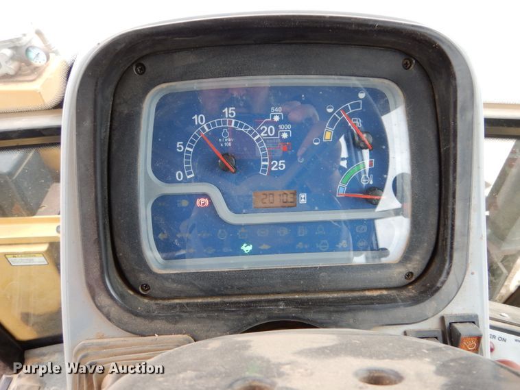 image for item LJ9956 2014 New Holland TS6.110  MFWD tractor