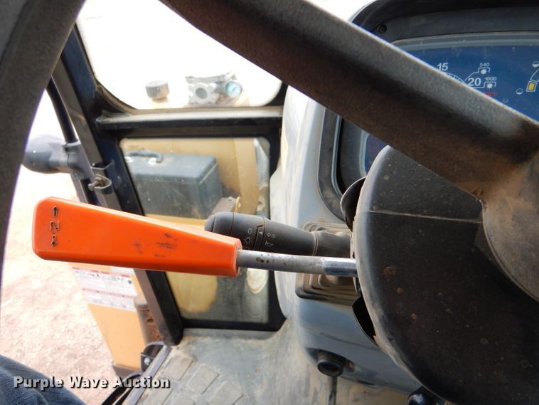 image for item LJ9956 2014 New Holland TS6.110  MFWD tractor