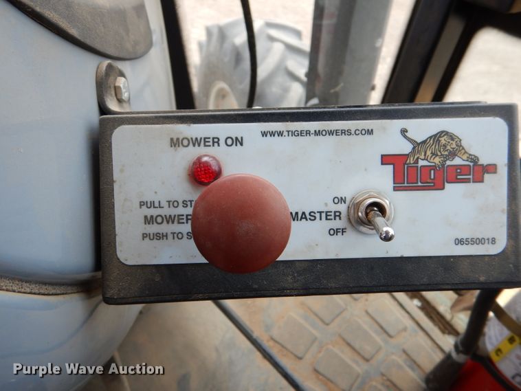 image for item LJ9956 2014 New Holland TS6.110  MFWD tractor