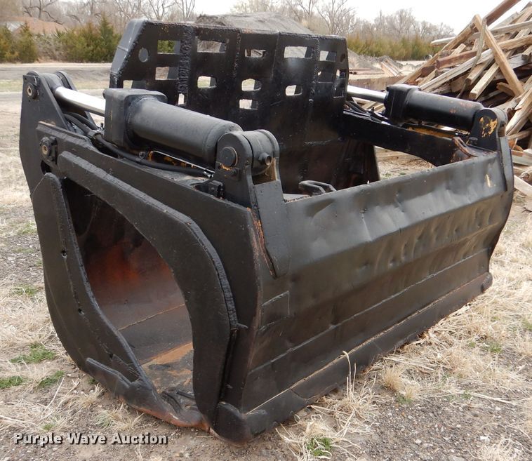image for item LJ9957 94" W grapple bucket