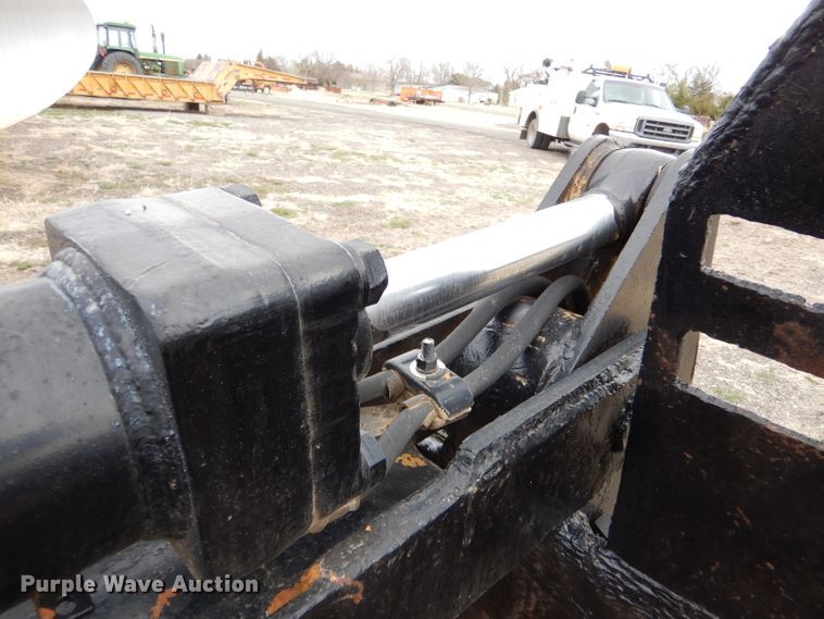 image for item LJ9957 94" W grapple bucket