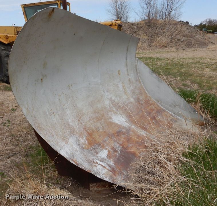 image for item LJ9958 Wentz AA1940 13' W snow plow