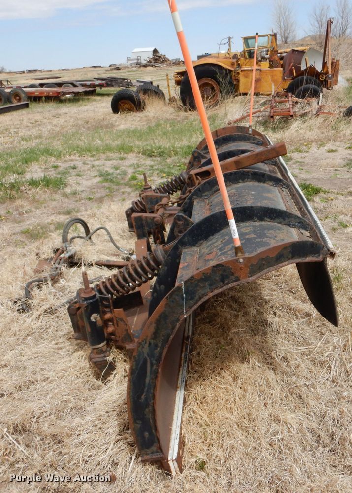 image for item LJ9959 Monroe 00012575 132" W snow plow