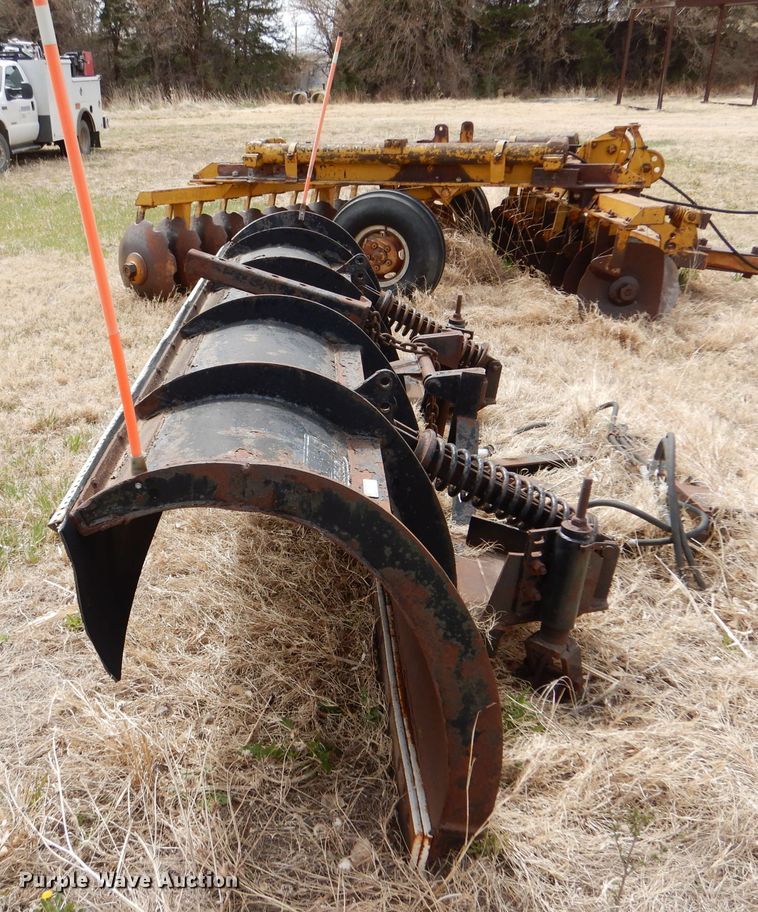 image for item LJ9959 Monroe 00012575 132" W snow plow