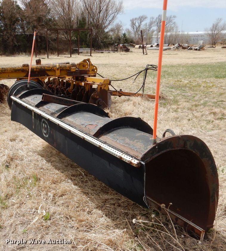 image for item LJ9959 Monroe 00012575 132" W snow plow