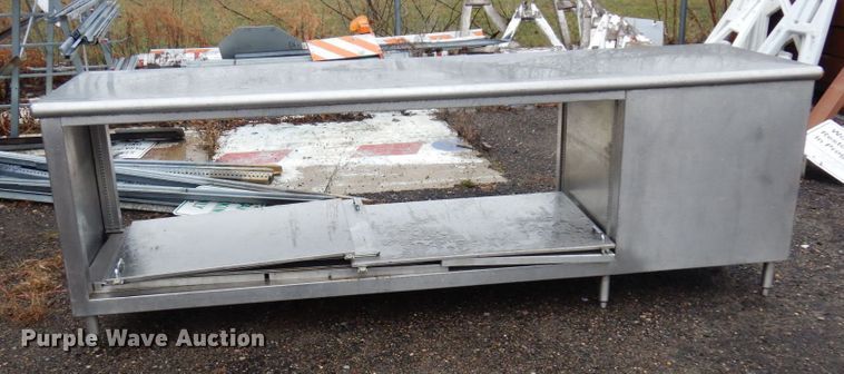 image for item MF9537 Stainless steel table