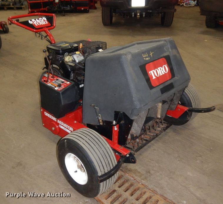 image for item MF9542 2002 Toro 09129  greens aerator