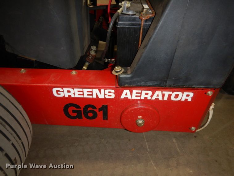 image for item MF9542 2002 Toro 09129  greens aerator