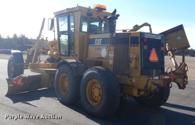 image for item MY9000 2003 Caterpillar 140H  motor grader