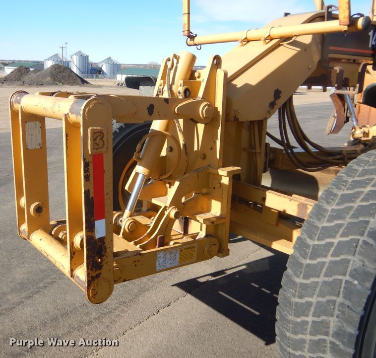 image for item MY9000 2003 Caterpillar 140H  motor grader