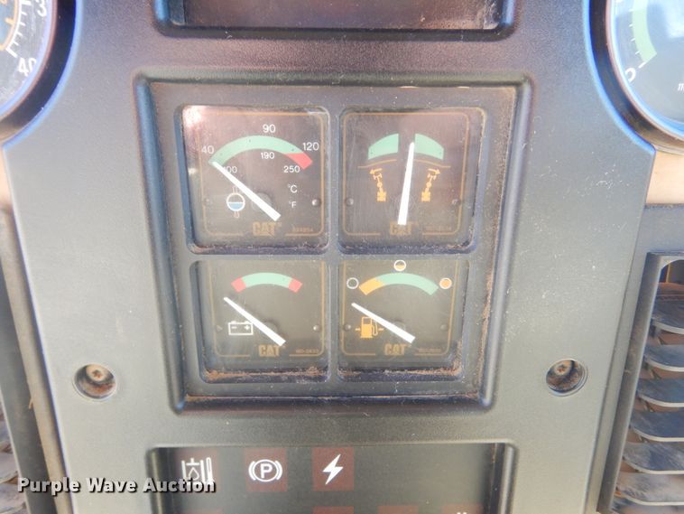 image for item MY9000 2003 Caterpillar 140H  motor grader