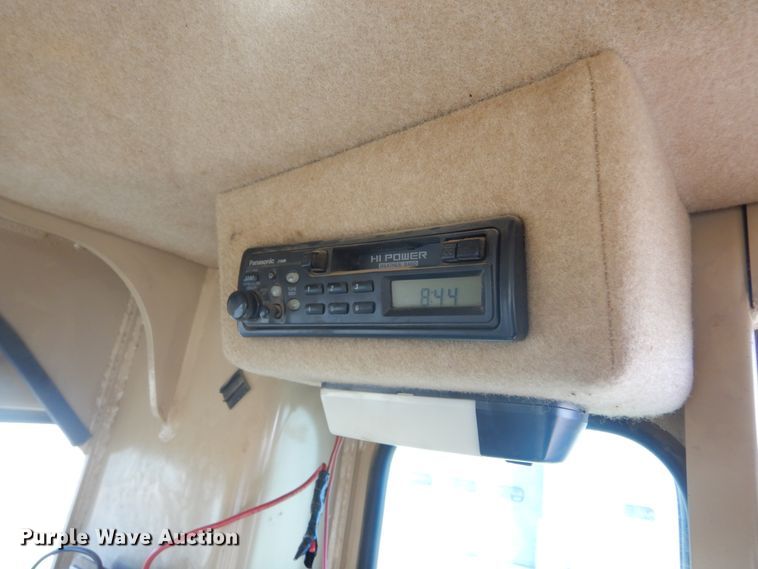 image for item MY9000 2003 Caterpillar 140H  motor grader