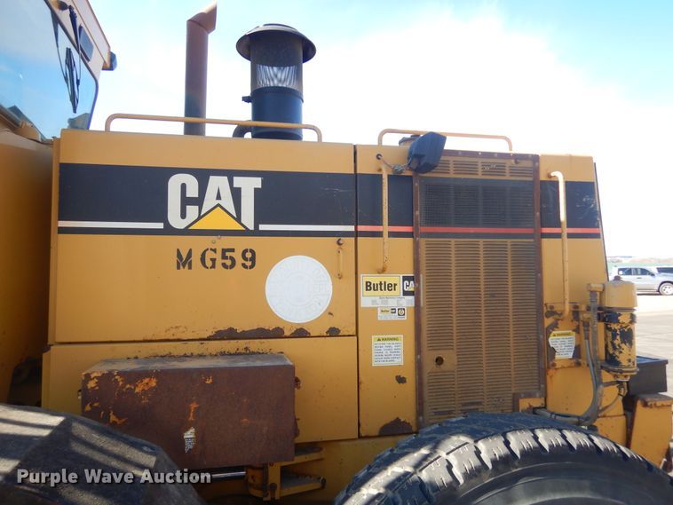 image for item MY9000 2003 Caterpillar 140H  motor grader
