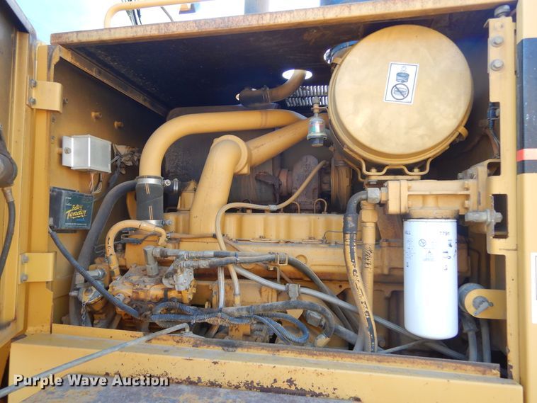 image for item MY9000 2003 Caterpillar 140H  motor grader