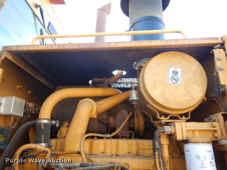 image for item MY9000 2003 Caterpillar 140H  motor grader