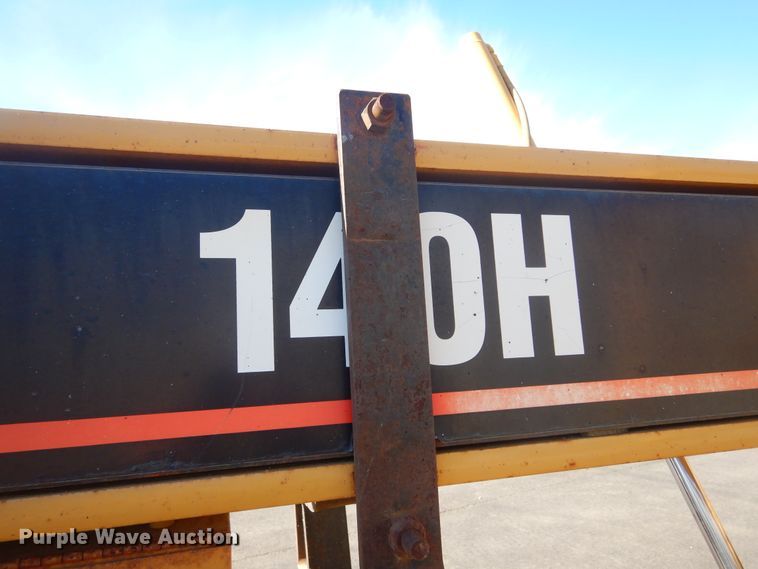 image for item MY9000 2003 Caterpillar 140H  motor grader